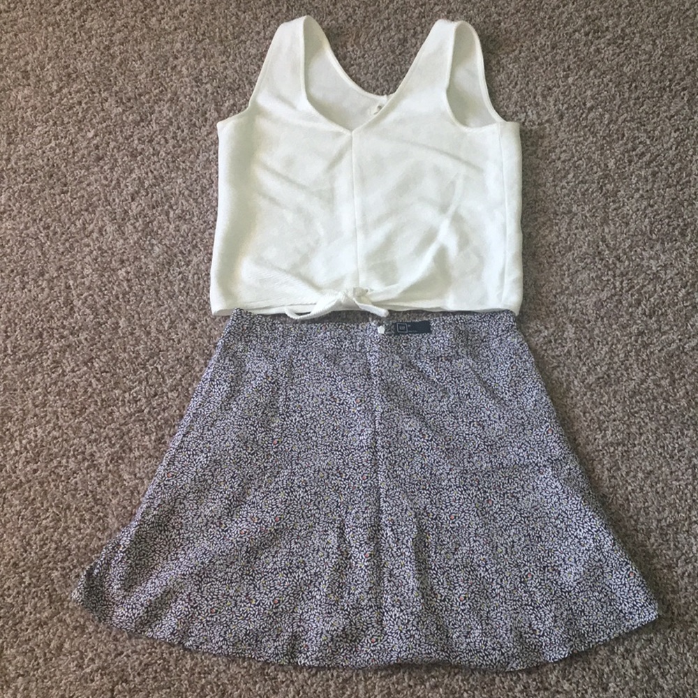 Gap skirt